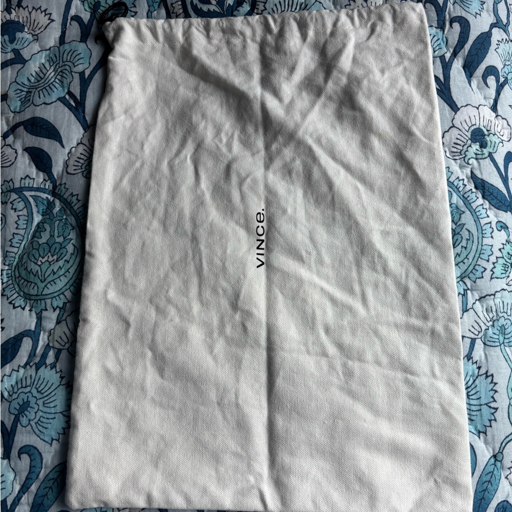 Vince White Storage Bag